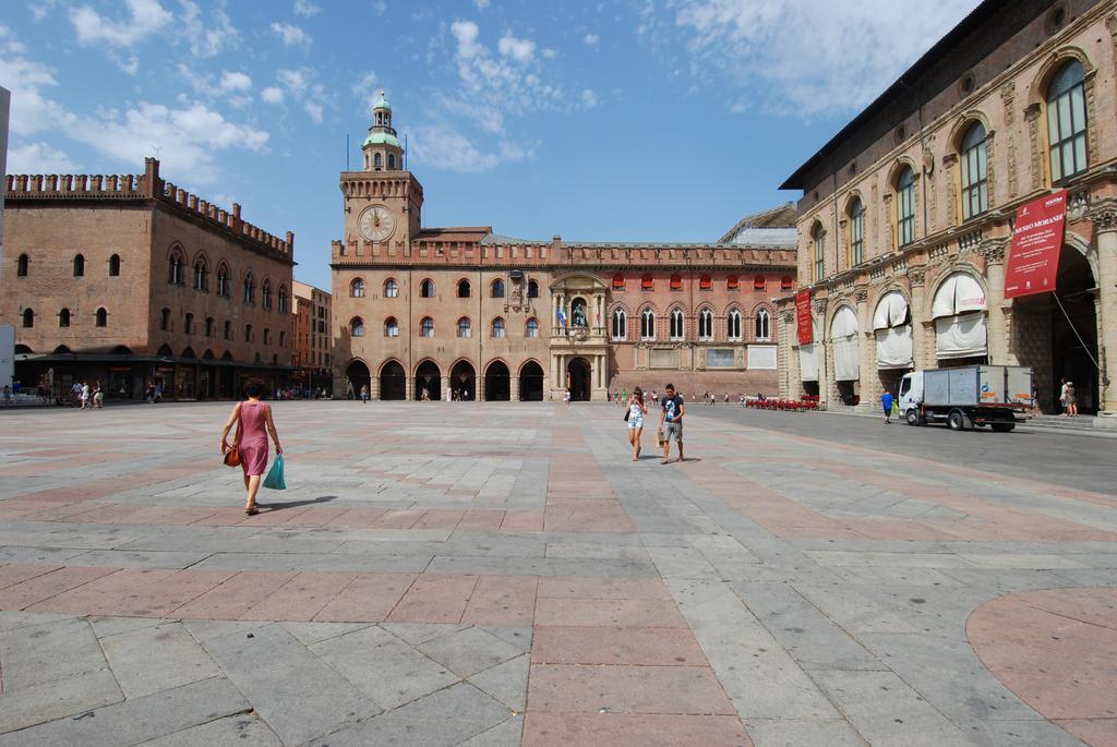 Ur-Nest Piazza Maggiore Болонья Номер фото